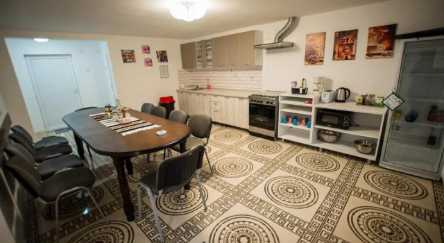 Коттедж Stunning 5 Bed House in Campulung Moldovenesc