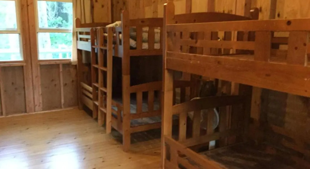 Кровать в общем номере (мужской номер) Shanti Bungalow