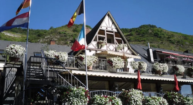 Zum Valwiger Herrenberg