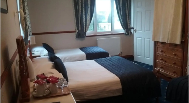 The Gower Hotel, Забронировать Отель Сондерсфут 