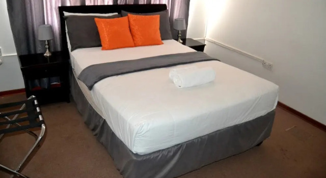Gie's Guest house, Rezerwuj Pensjonat Gaborone Botswana