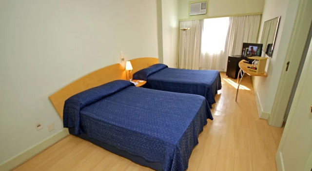 Трёхместный семейный номер Superior San Raphael Hotel