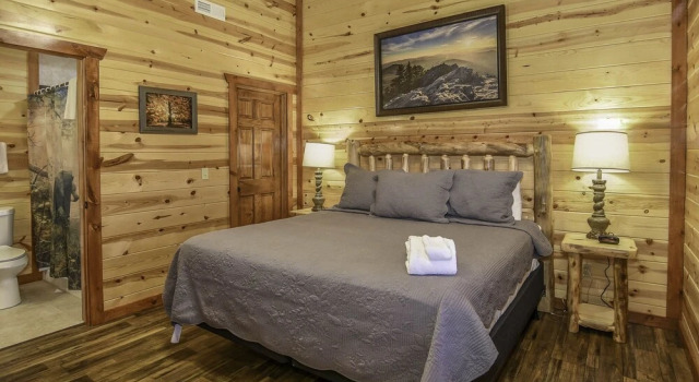 Номер Deluxe SmokyStays Indoor Heated Pool Cabin