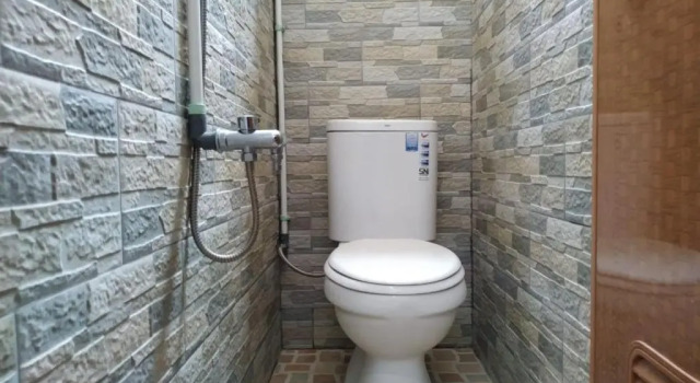 Camera Standard Eiffel Residence Cideng - Female Only