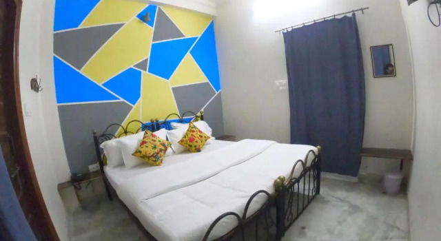 Little Peepal House