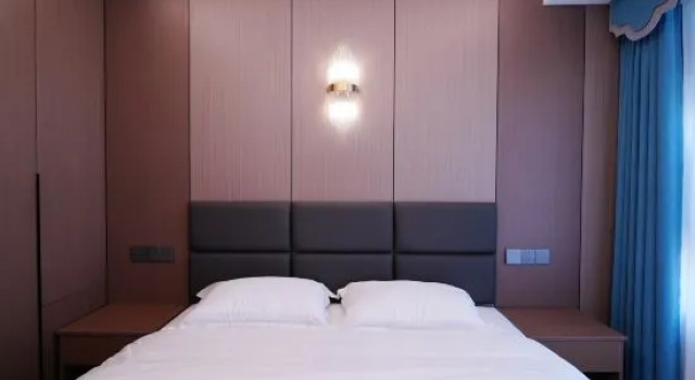 Семейный люкс Deluxe с красивым видом из окна Guangyuan Qingfeng Homestay