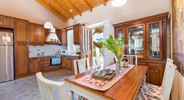 Georgina House in Velianitatika, Забронировать Вилла Коттеджи Паксос, Коттедж