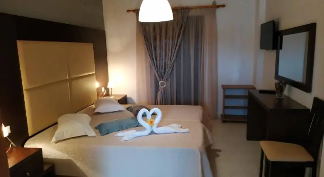 Студия Standard Eleni's Garden & Castello Suites