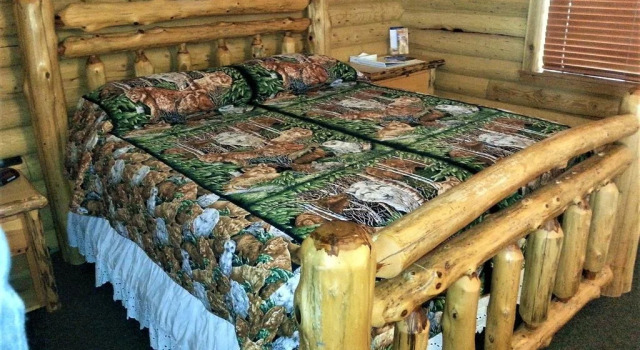 Wolf Den Log Cabin Motel and RV Park, Boek Motel Etna 