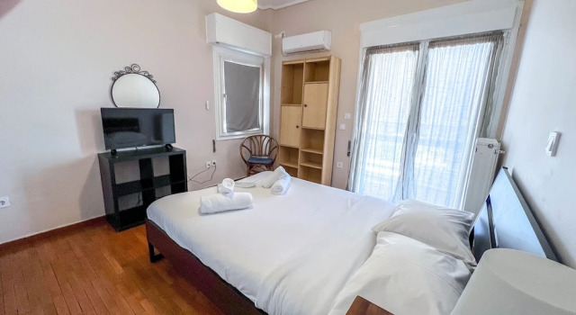 Alimos Sea View Family Apartment