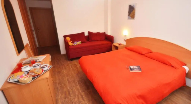 Четырёхместный номер Standard Albergo Sporting