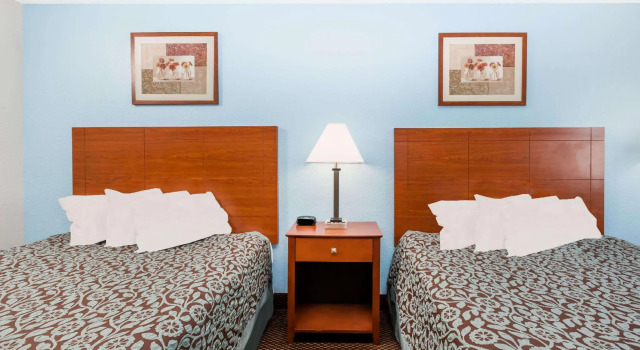 Четырёхместный номер Standard Days Inn by Wyndham Ankeny - Des Moines
