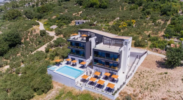 Villa Dinora, Buchen Sie Villa Hotels in Gespanschaft Split-Dalmatien mit Pool, Schwimmbad
