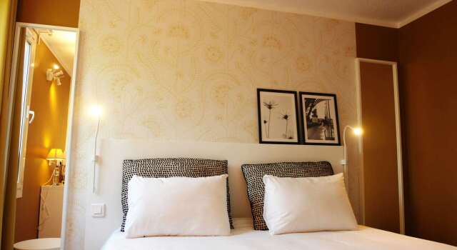 Brit Hotel Marseille Aéroport, Забронировать Отель Отели Ле-Пенн-Мирабо с парковкой, Парковка