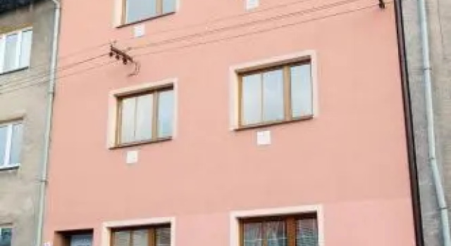 Trio Apartments