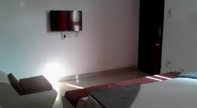 Hotel SR Residency