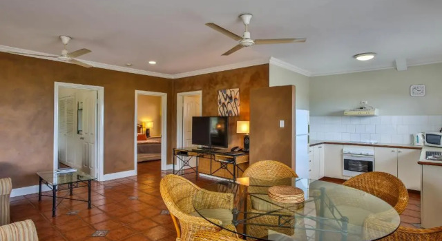 Люкс с 2 комнатами Moonlight Bay Suites