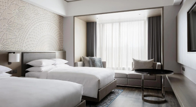 Четырёхместный номер Deluxe Clark Marriott Hotel