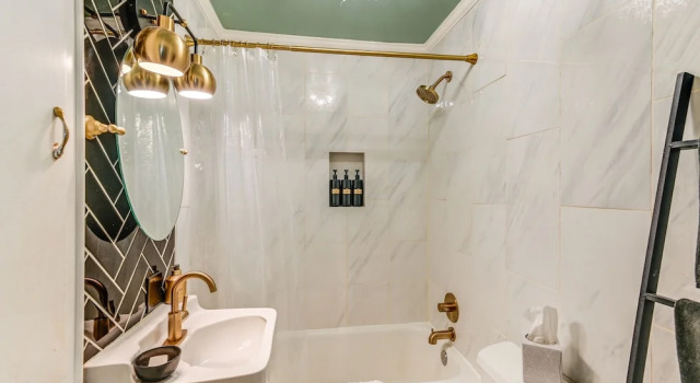 Коттедж Columbia Cottage w/ Patio: 1 Mi to Downtown!