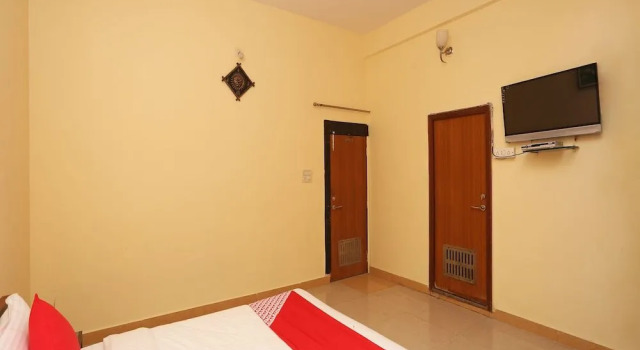Oyo 24097 Hotel Gangotri, Забронировать Отель Отели штата Махараштры 3 звезды, 3*