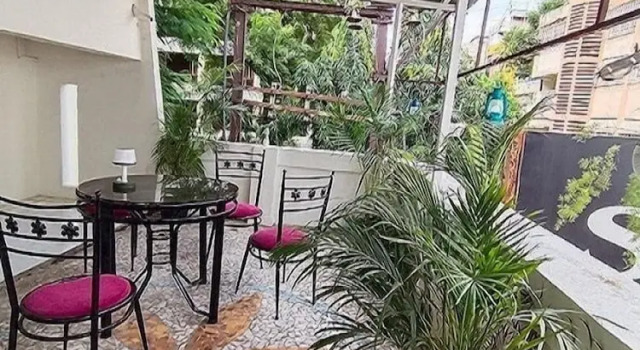 Трёхместный семейный номер Standard с балконом и с видом на город Hotel Sai's Village