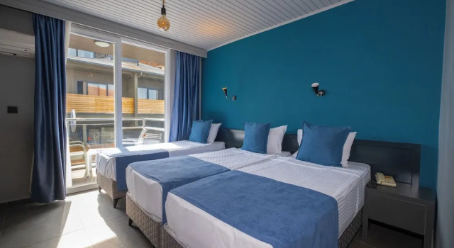 Трёхместный номер с балконом и с частичным видом на море Royalisa Palmiye Beach Hotel Adult Only