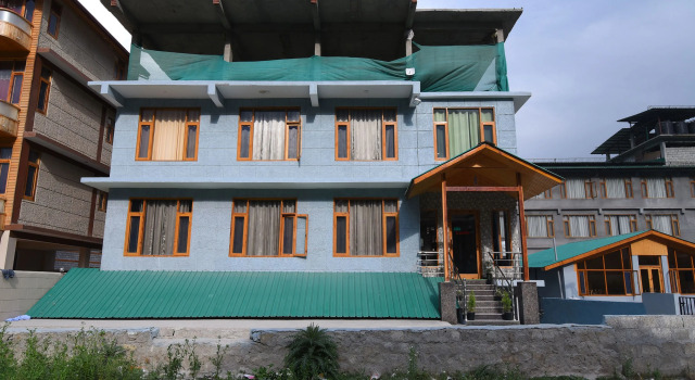 OYO 15699 Hotel Conifer