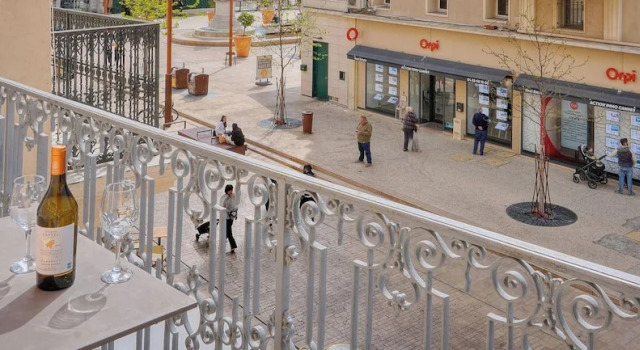 3 pi ces Avec Balcon vue sur le Vieux Port A2b022, Забронировать Апартаменты/квартира Канны Приморские Альпы, рядом с Galerie Alexandre Leadouze