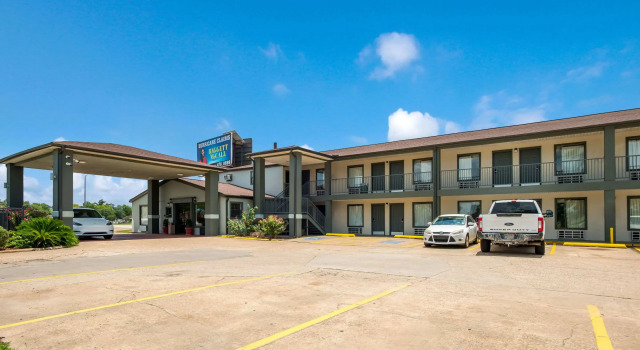 Econo Lodge Lake Charles University Area