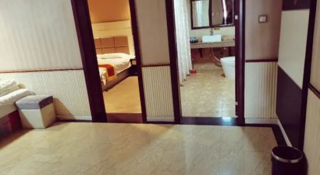 Zun Pin Hotel, Rezerwuj Hotel Urumqi Xinjiang
