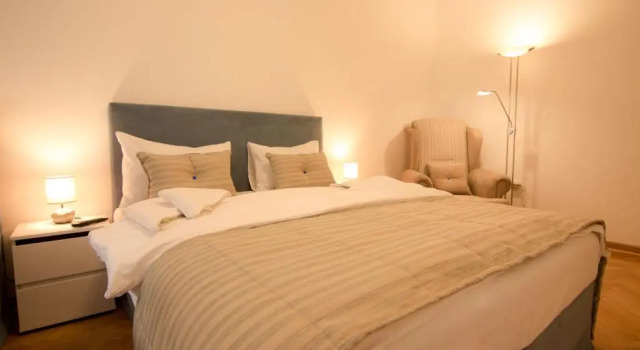 Apartments near St. Sava Temple, Забронировать Апартаменты/квартира Врачар Белград, рядом с Храм Святого Саввы