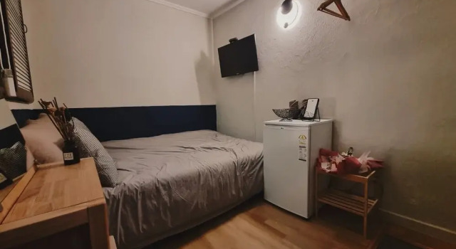 Carrot Hostel, Забронировать Хостел Недорогие отели Сеула, рядом с Библиотека Ким Дэ Чжуна, недорого