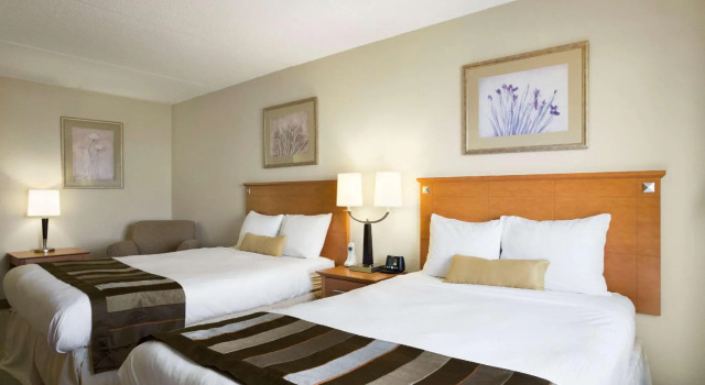 Четырёхместный номер Standard Wingate by Wyndham Louisville East