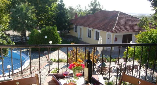 Семейный номер Standard с балконом Villa Anthemia
