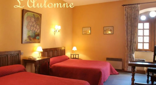 Standard Doppel Zimmer Hostellerie du Vieux Pérouges