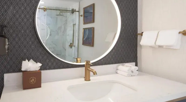 Студия Hotel Royer Urbana Champaign, Tapestry Collection by Hilton