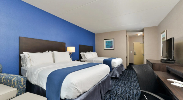 Четырёхместный номер Standard Holiday Inn Express & Suites Peekskill-Lower Hudson Valley by IHG