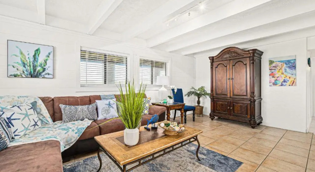 Pelican Beach Private Ocean Front Beach House- Sleeps 10 Bring Your Surf Boards