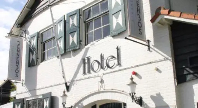 Strandhotel Dennenbos, Book Hotel Oostkapelle Zeeland