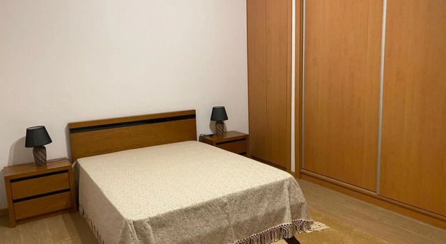 3 Bed House - Sleeps 6 - Parking - Wifi, Varaa Lomakoti Huvilat kohteessa Douro, Villa