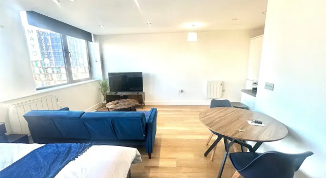 Апартаменты Up to 40 Percent Off Old Trafford Modern Apartment
