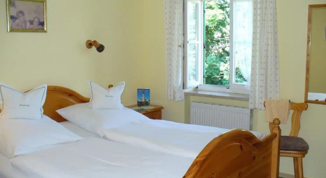 Bruckhuberhof, Book Hotel Bad Birnbach 