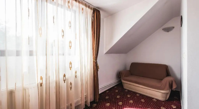 Raza De Soare, Rezerwuj Hotel Hotele w Prahova Valley z parkingiem, Parking