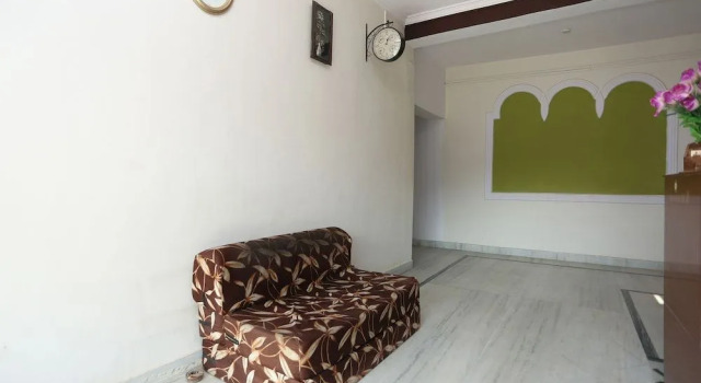OYO 23240 Hotel Pramod Palace