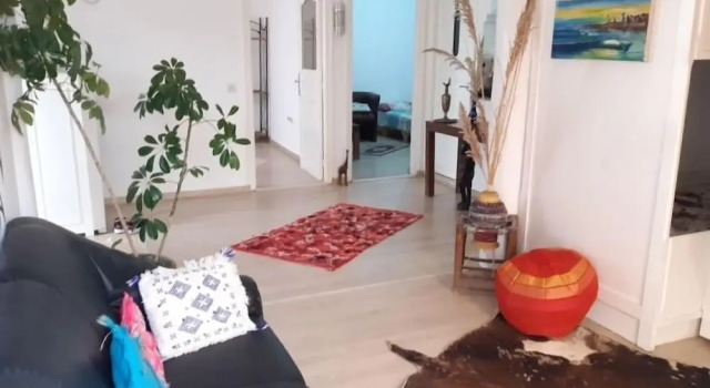 Cozy White House - Hostel