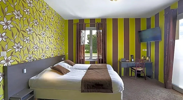 Трёхместный номер Superior Resort Résidence Pierre, The Originals Relais (Relais du Silence)
