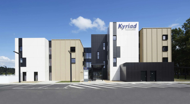 Kyriad Prestige Pau - Zenith - Palais Des Sports, Забронировать Отель Отели По с парковкой, рядом с Дворец спорта в По, Парковка