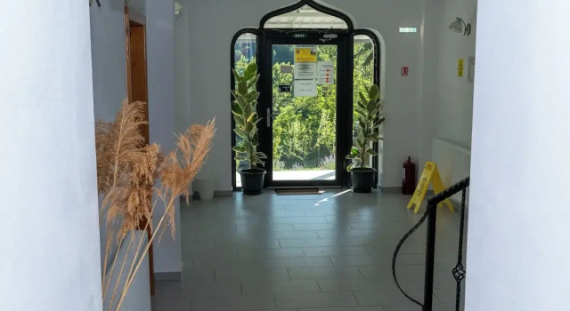 Vila Casa Basarab, Varaa Hotelli Calimanesti 