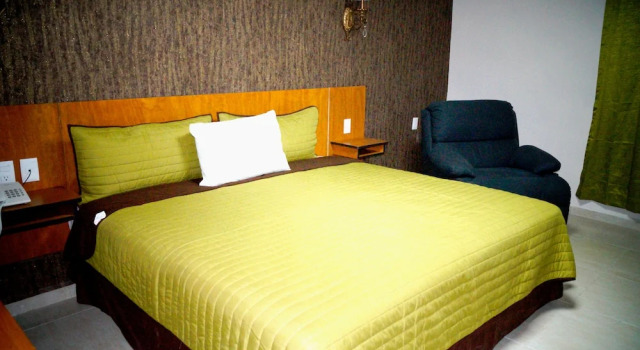 Номер Royal Royal Madero Inn