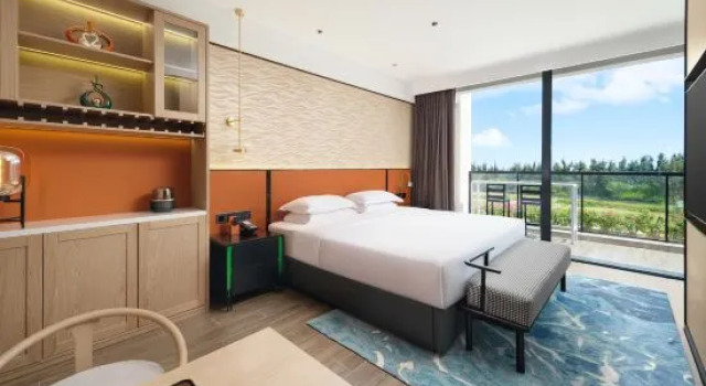 Двухместный люкс с видом на сад Blue Sea Hotel At Tianya Sanya